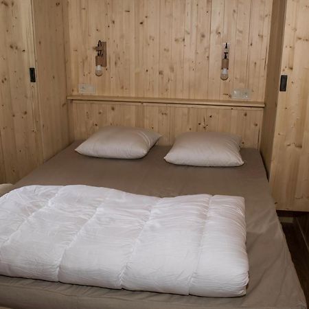 Camping Le Mouliat Hotel Moncrabeau Bagian luar foto