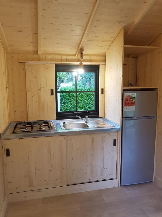 Camping Le Mouliat Hotel Moncrabeau Bagian luar foto