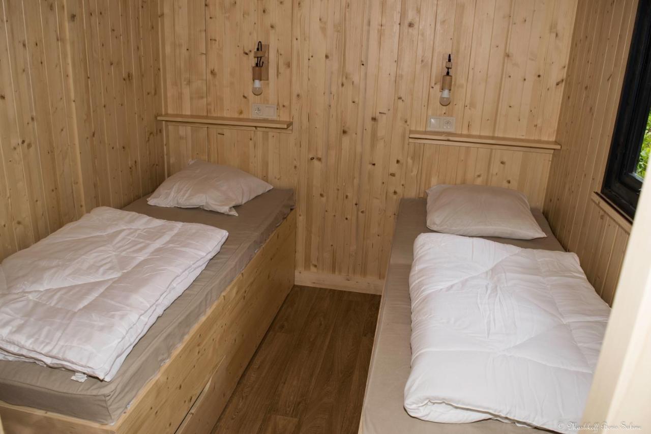 Camping Le Mouliat Hotel Moncrabeau Bagian luar foto