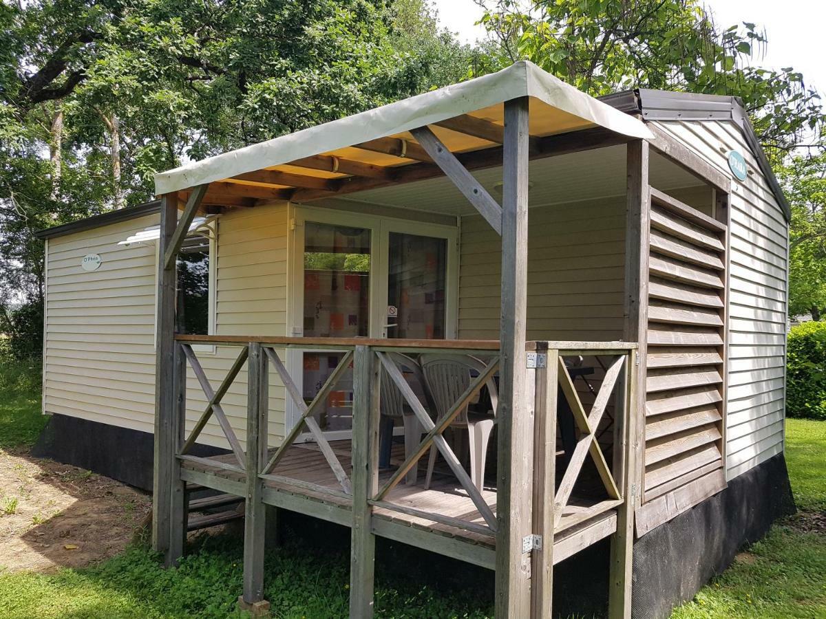 Camping Le Mouliat Hotel Moncrabeau Bagian luar foto