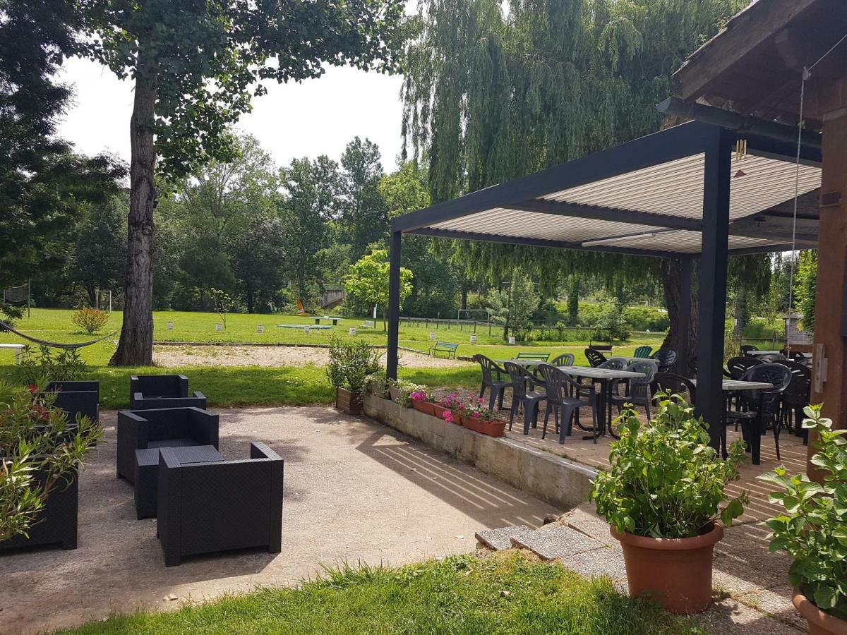 Camping Le Mouliat Hotel Moncrabeau Bagian luar foto